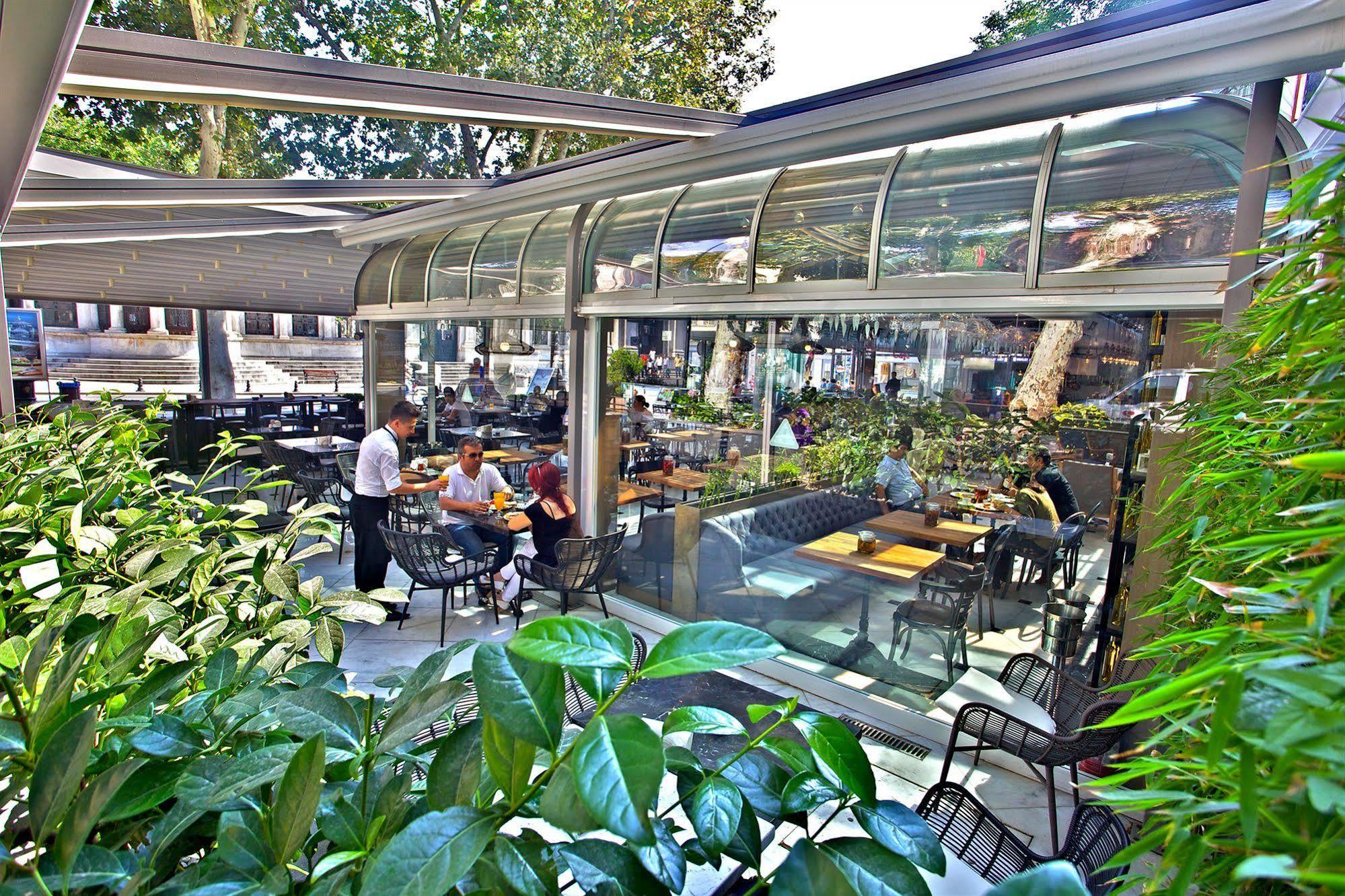 Pierre Loti Hotel - Special Category Istambul Restaurant photo